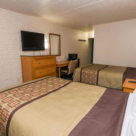 Tri-City Motel By Oyo Forest City Spindale מראה חיצוני תמונה